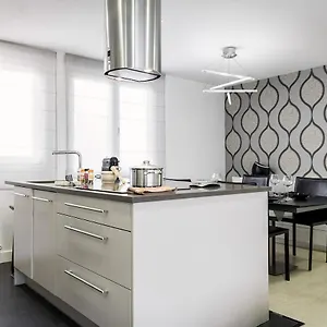 Confortable Piso En El Puerto Viejo De Algorta, A 7 Min De La Playa Apartamento